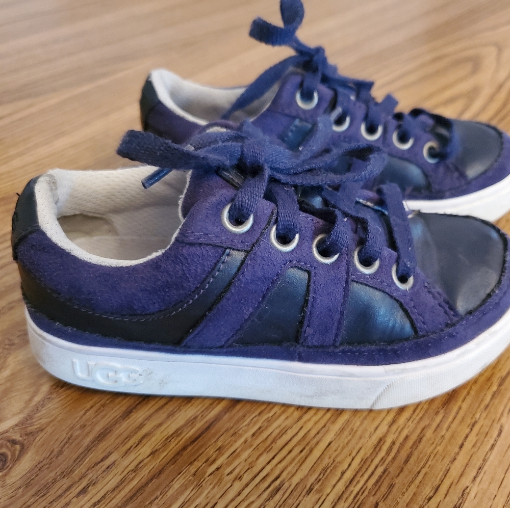 UGG toddler shoes